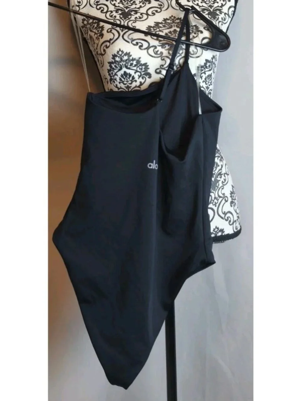 Alo Yoga Airlift Plie Bodysuit Black S One Shoulder High Cut Asymmetrical Strap